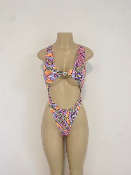 Geometric Multi- Color Gemini